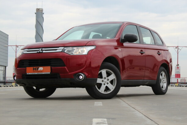 Mitsubishi Outlander III, 5 мест, 2014 г.