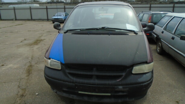 Dodge Caravan III, 7 мест, 1998 г.
