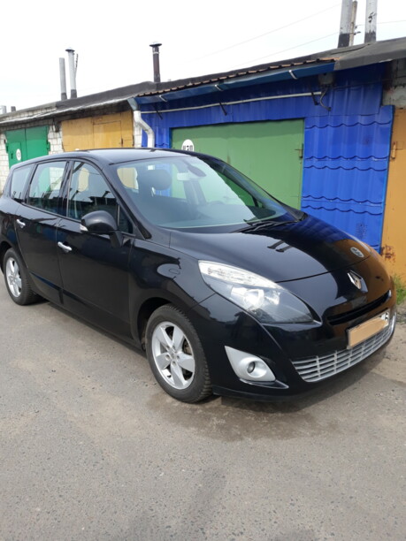 Renault Grand Scenic III, 5 мест, 2010 г.