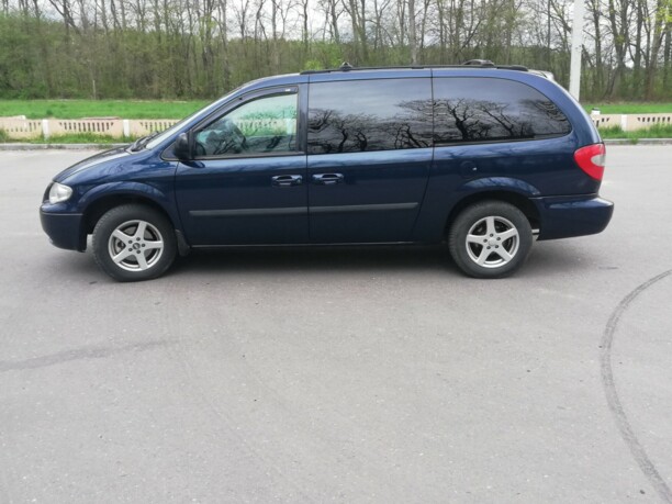 Chrysler Grand Voyager IV, 7 мест, 2004 г.