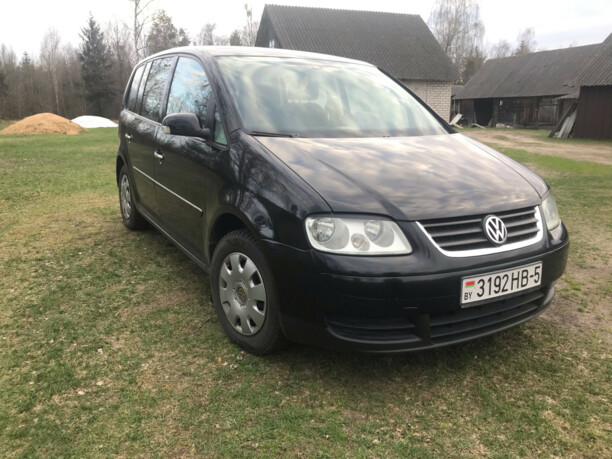 Volkswagen Touran I, 5 мест, 2005 г.