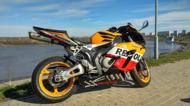 Honda CBR 1000RR, 2005 г.