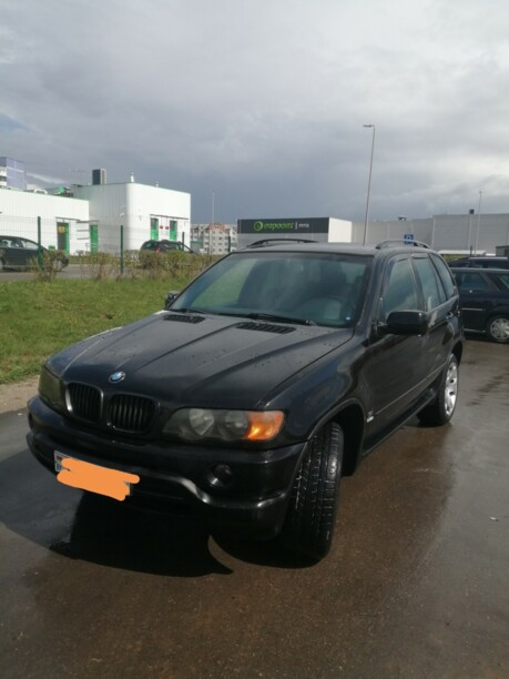 BMW X5 E53, 5 мест, 2001 г.
