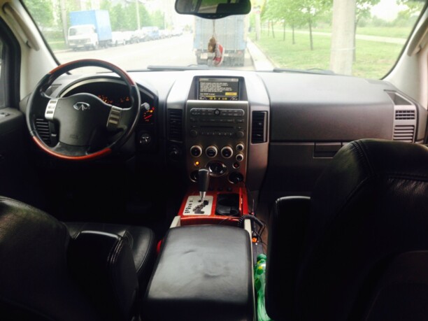 Infiniti QX56 I, 7 мест, 2005 г.
