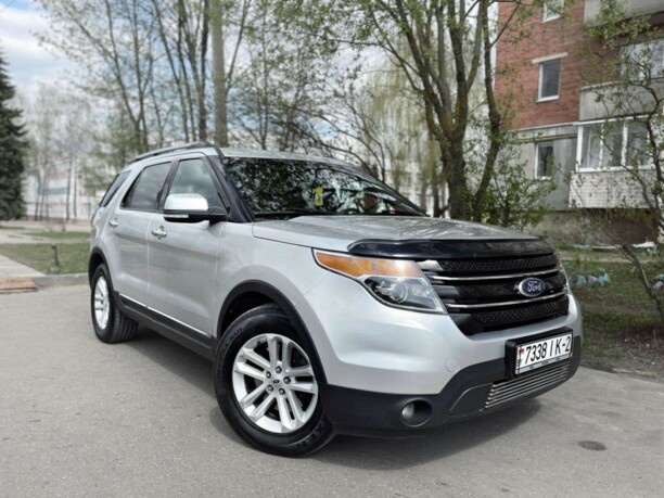Ford Explorer V, 7 мест, 2013 г.