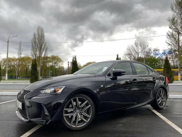 Lexus IS III · Рестайлинг, 2017 г.
