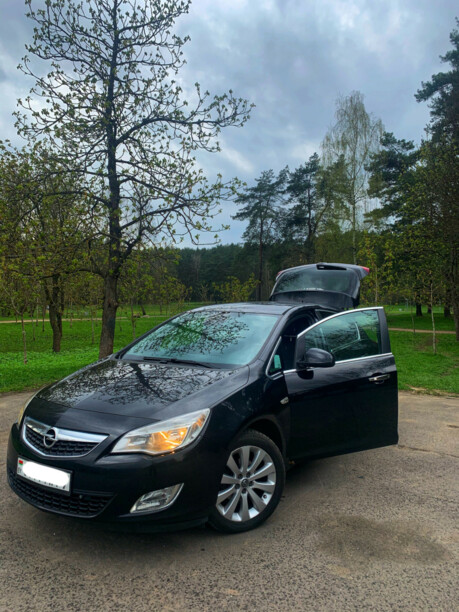 Opel Astra J, 2010 г.