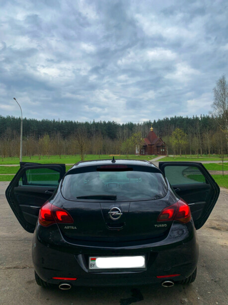 Opel Astra J, 2010 г.