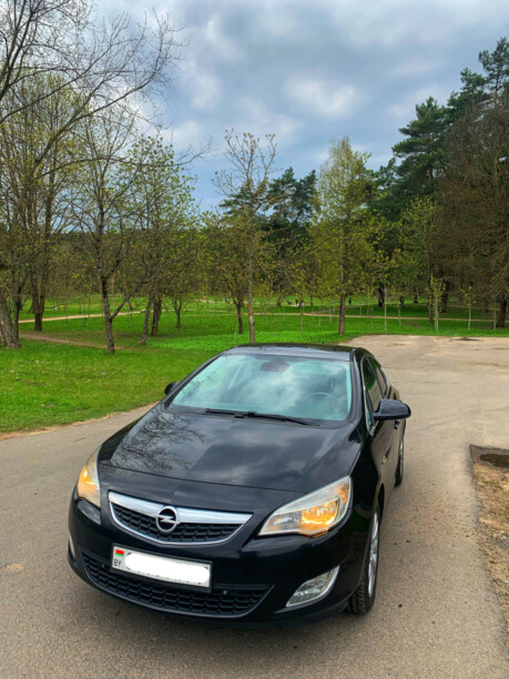 Opel Astra J, 2010 г.