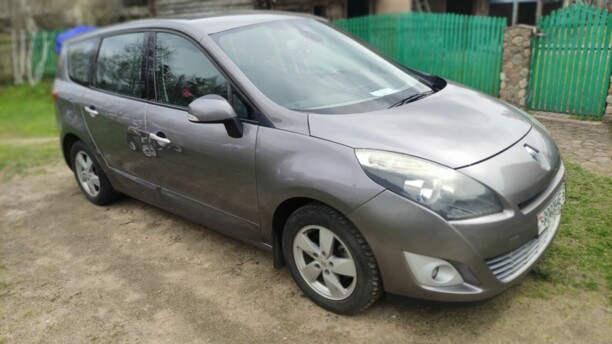 Renault Grand Scenic III, 7 мест, 2010 г.