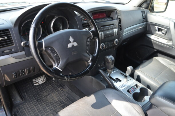 Mitsubishi Pajero IV, 5 мест, 2007 г.