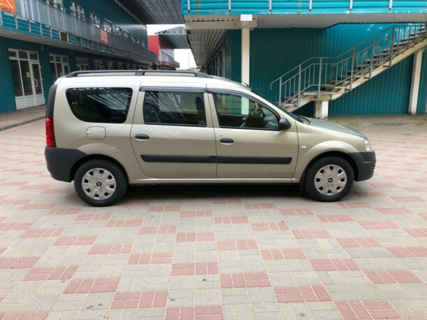 Lada (ВАЗ) Largus, 7 мест, 2017 г.