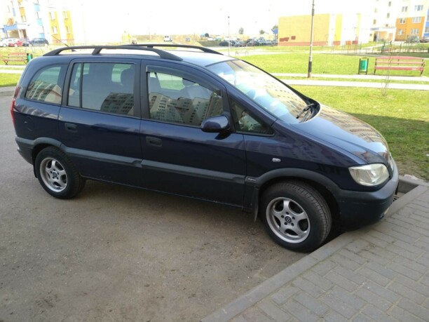 Opel Zafira A, 7 мест, 2000 г.