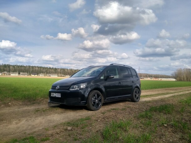 Volkswagen Touran II, 7 мест, 2010 г.