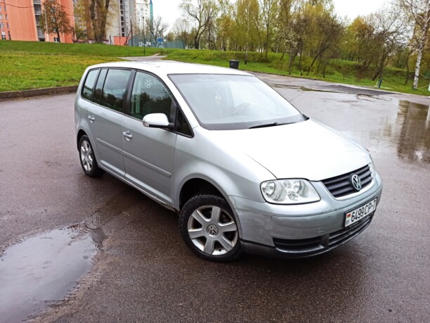 Volkswagen Touran I, 7 мест, 2004 г.