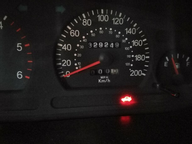 Kia Carnival I, 7 мест, 2000 г.