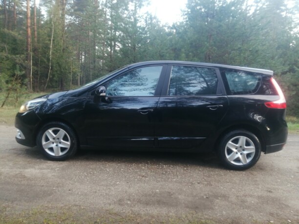 Renault Grand Scenic III · 2-й рестайлинг, 7 мест, 2014 г.