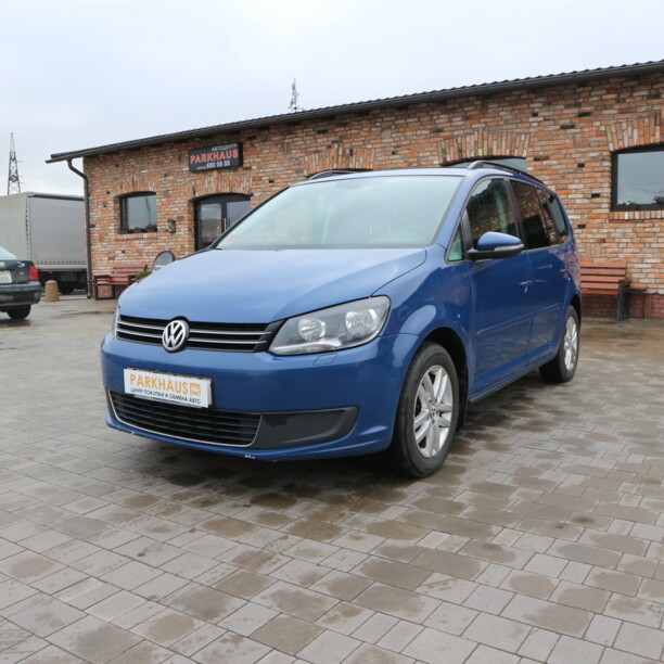 Volkswagen Touran II, 5 мест, 2011 г.