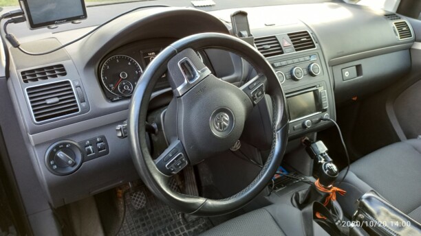 Volkswagen Touran II, 5 мест, 2014 г.