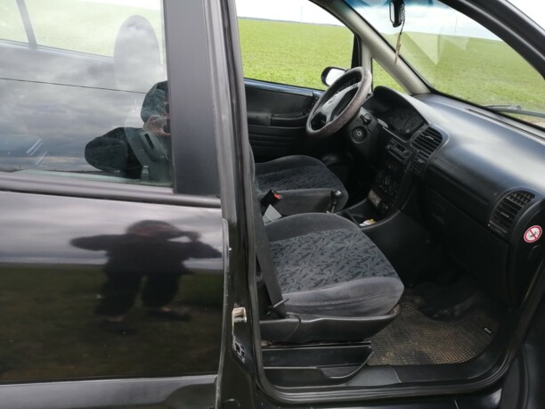 Opel Zafira A, 7 мест, 2001 г.