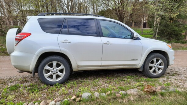Toyota RAV4 III (XA30), 5 мест, 2009 г.