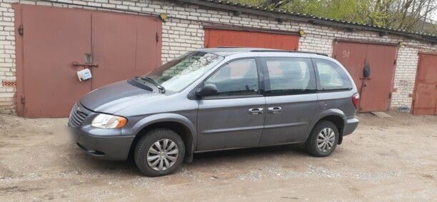 Chrysler Voyager IV, 7 мест, 2002 г.
