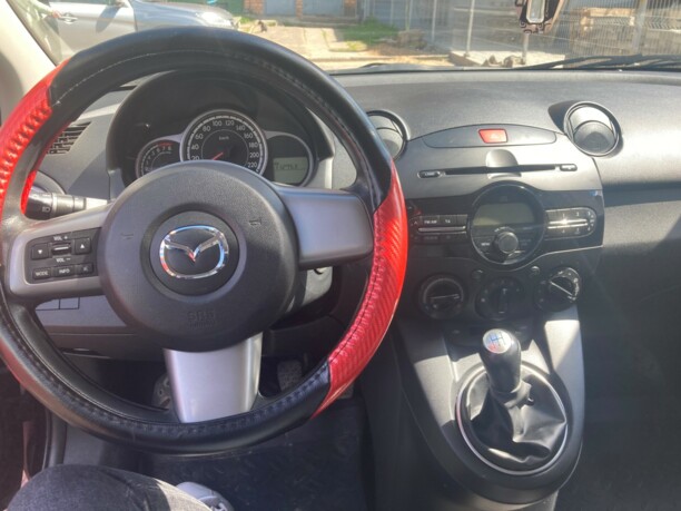 Mazda 2 II · Рестайлинг, 2011 г.