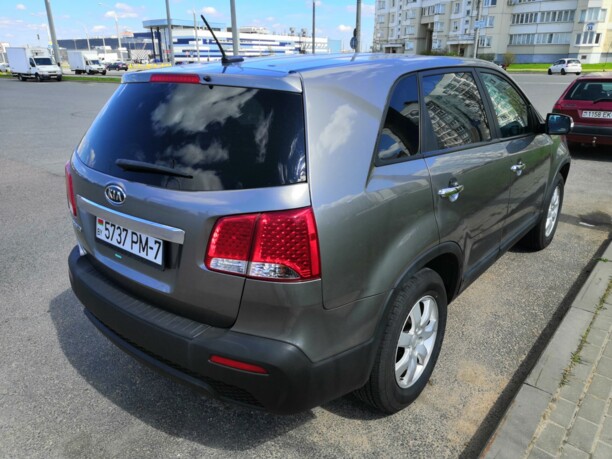 Kia Sorento II, 5 мест, 2011 г.