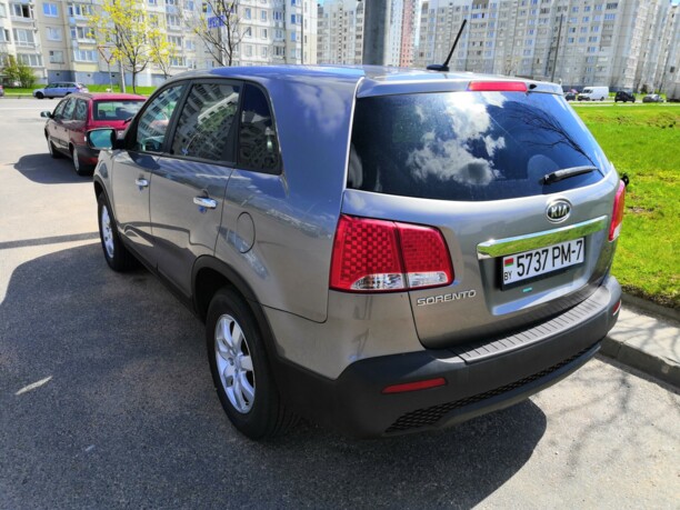 Kia Sorento II, 5 мест, 2011 г.