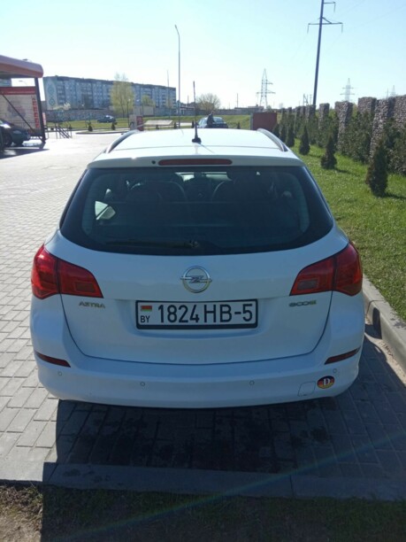 Opel Astra J, 2011 г.