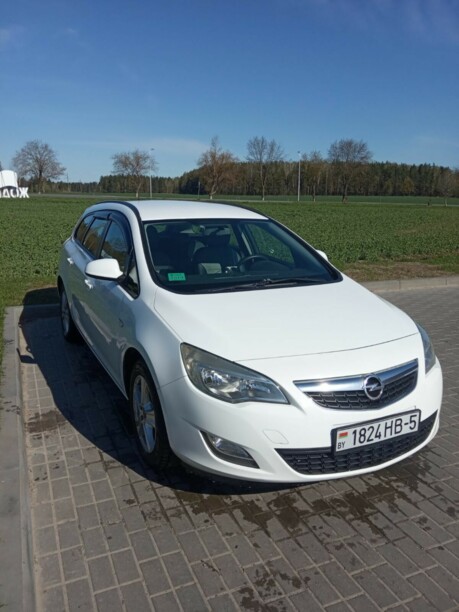 Opel Astra J, 2011 г.