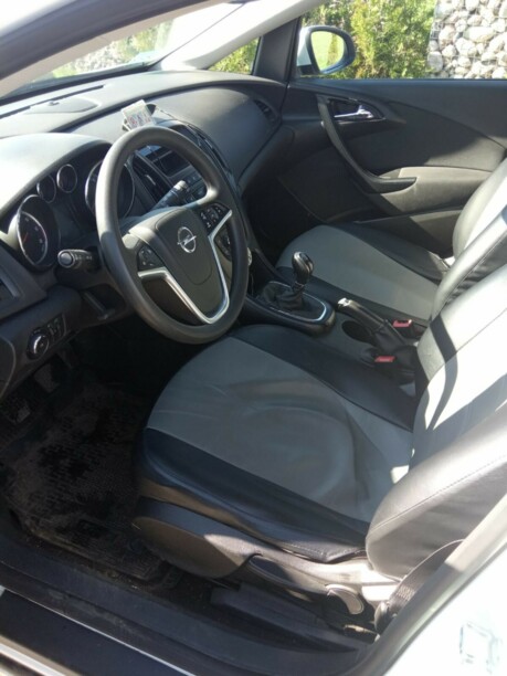 Opel Astra J, 2011 г.