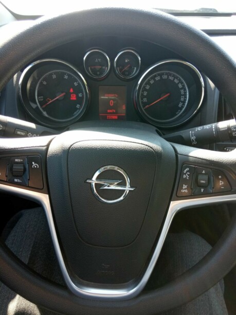 Opel Astra J, 2011 г.