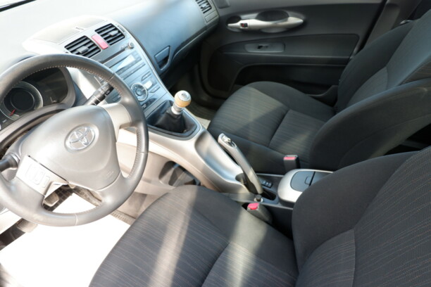 Toyota Auris I (E150), 2009 г.