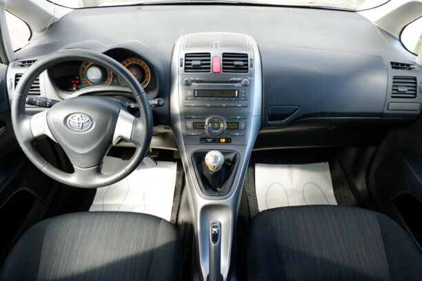 Toyota Auris I (E150), 2009 г.