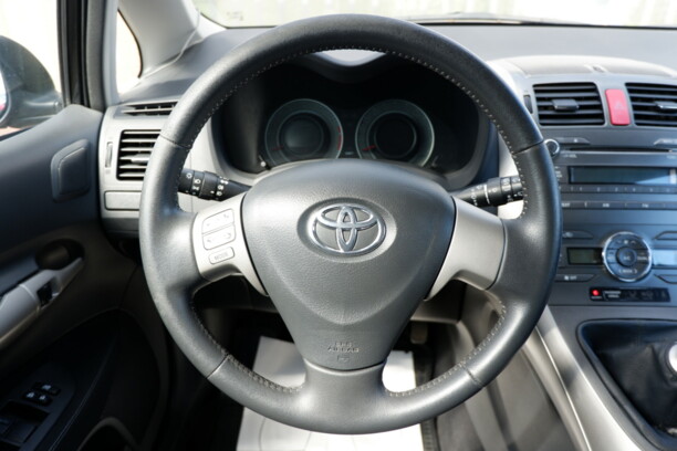 Toyota Auris I (E150), 2009 г.