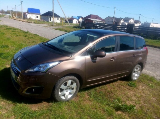 Peugeot 5008 I · Рестайлинг, 7 мест, 2015 г.