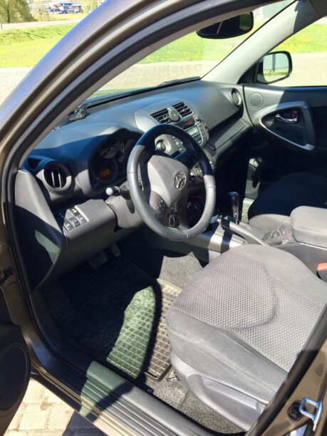 Toyota RAV4 III (XA30) · Рестайлинг, 5 мест, 2010 г.