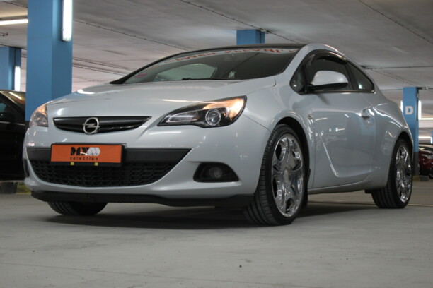 Opel Astra J, 2011 г.