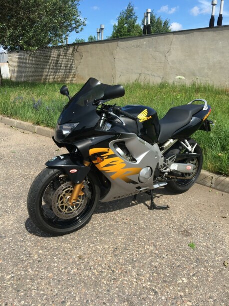 Honda CBR F4, 1999 г.