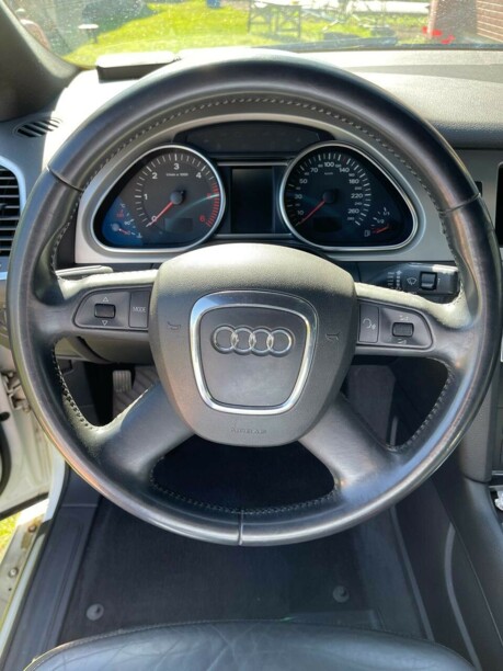 Audi Q7 4L, 7 мест, 2009 г.