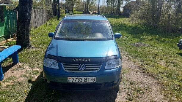 Volkswagen Touran I, 5 мест, 2003 г.