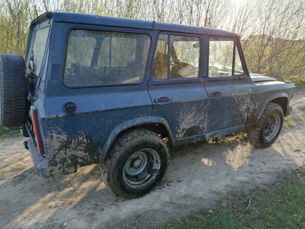 ARO 10, 1990 г.