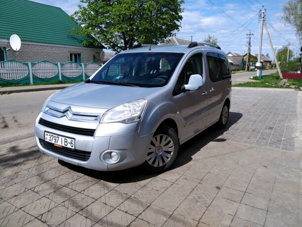 Citroen Berlingo II, 5 мест, 2010 г.
