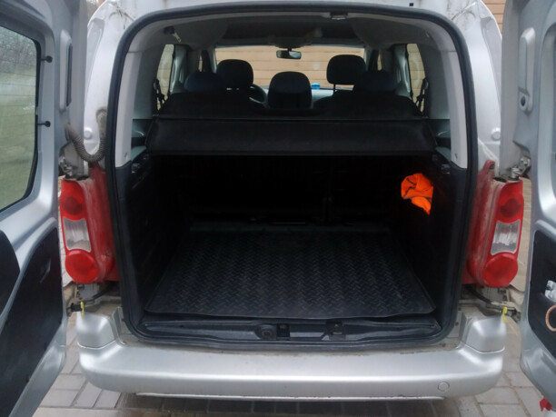 Citroen Berlingo II, 5 мест, 2010 г.