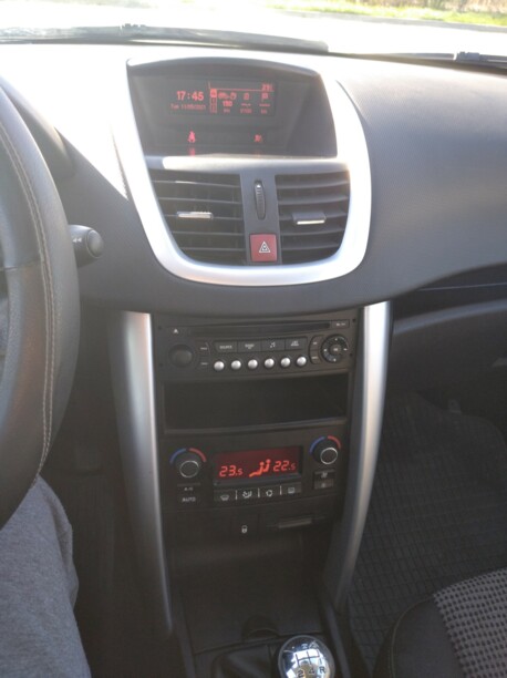 Peugeot 207 I · Рестайлинг, 2009 г.