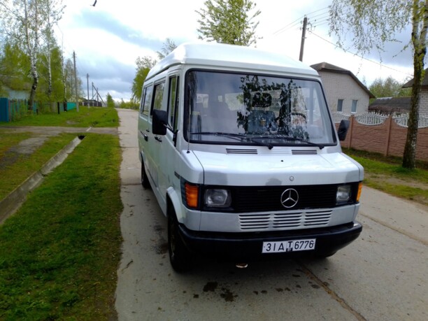Mercedes-Benz T1 (207D-410D) 208 D, 1994 г.