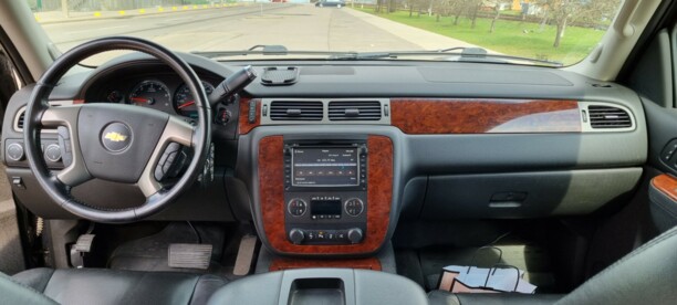 Chevrolet Tahoe GMT900, 7 мест, 2012 г.