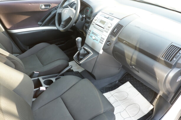 Toyota Corolla Verso II (E121), 2005 г.