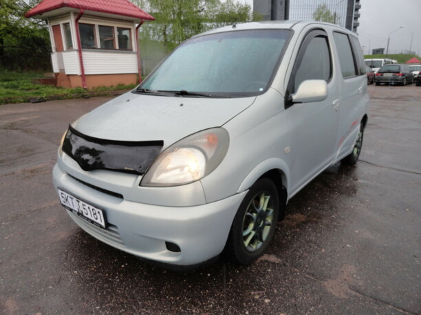 Toyota Yaris Verso, 2001 г.